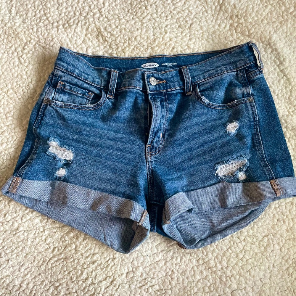 Old Navy woman’s mid rise shorts 🎉